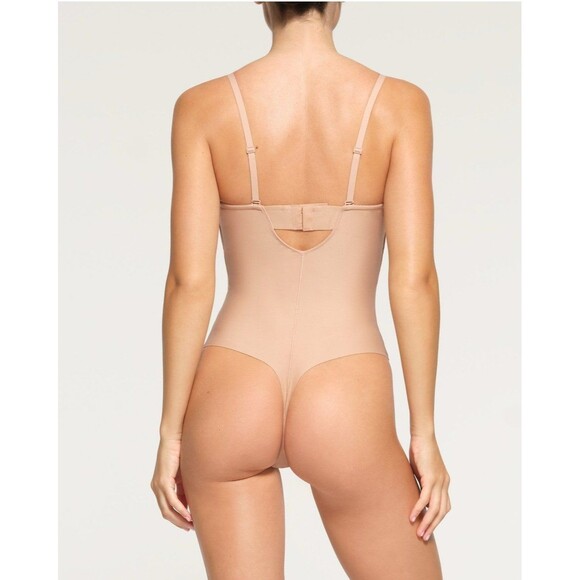SKIMS Body Molded Underwire Thong Bodysuit | Sand | Size X-Large - Picture 3 of 7